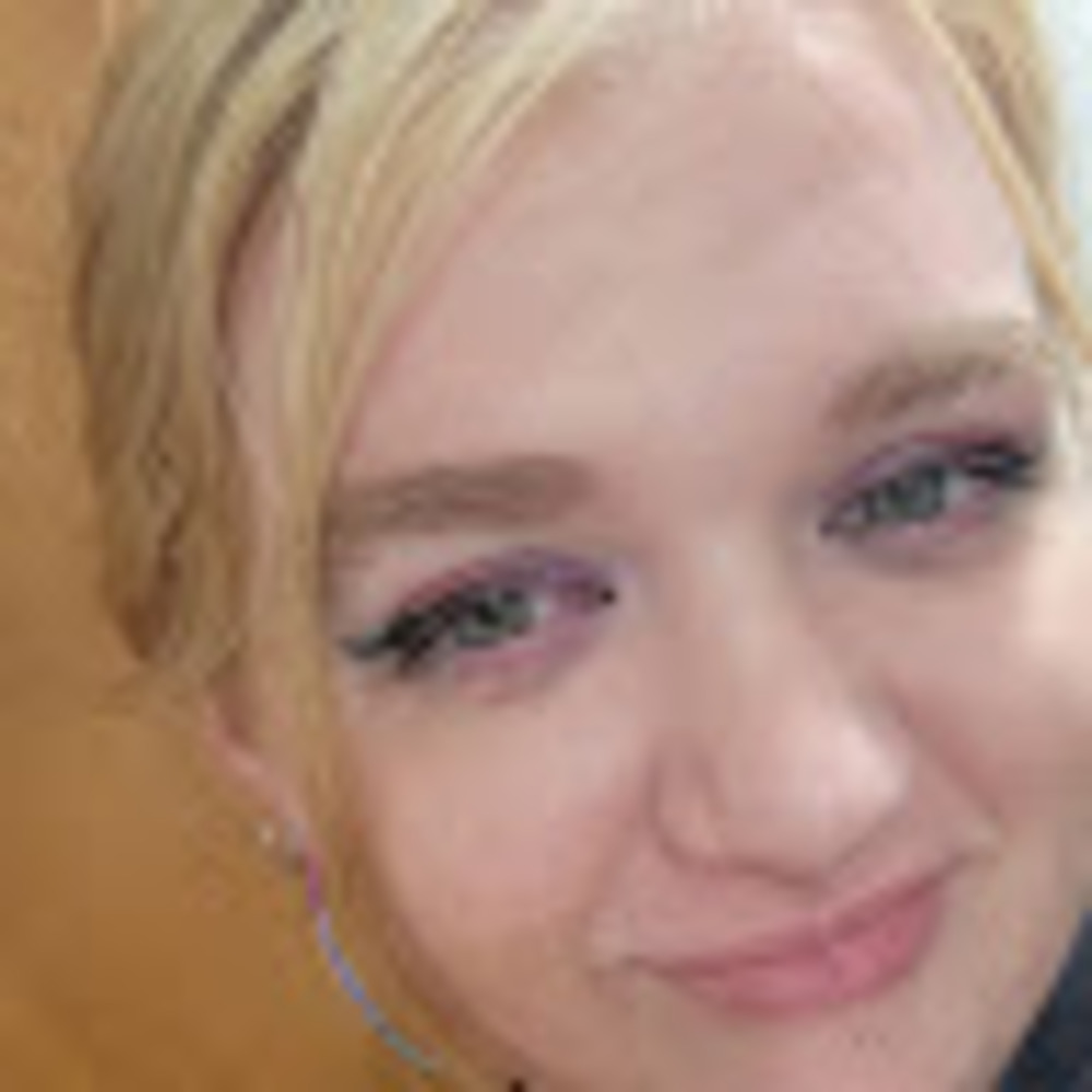 Meet your Posher, Layna